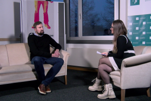 Bild zum Beitrag: BVBM und GMK starten bundesweite Ausstrahlung der Interviewreihe "Das Rote Sofa" zum Safer Internet Day